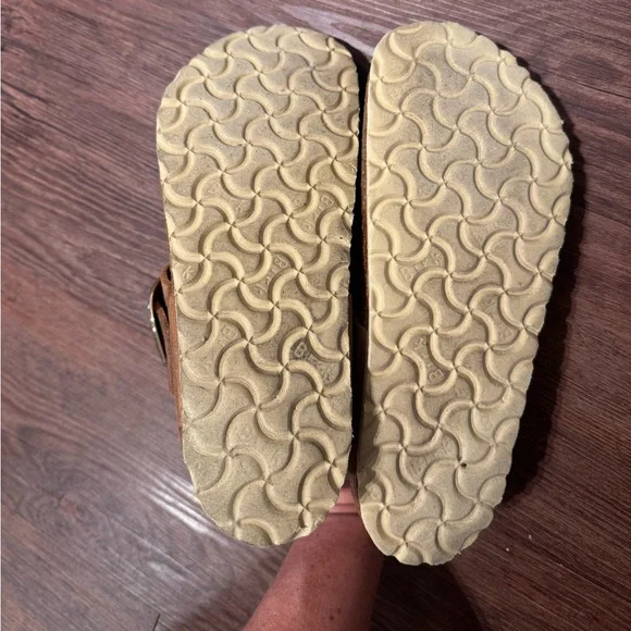 EUC Birkenstock Gizeh Big Buckle 36 - Picture 12 of 12